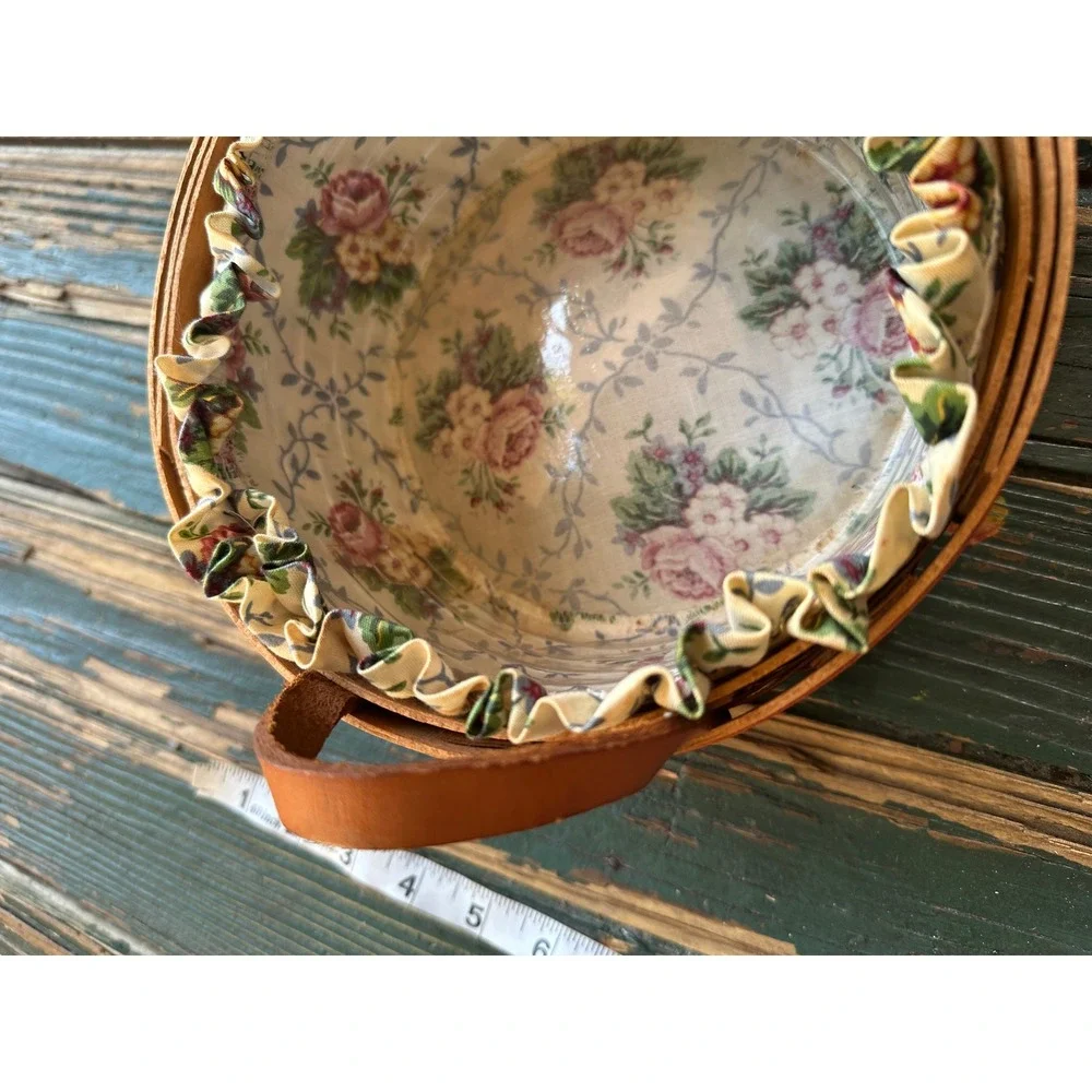 Longaberger 1995 Round Handwoven Basket Floral Liner Leather Handles 7 Inch